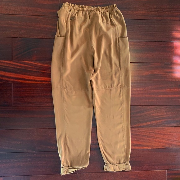 Aritzia Wilfred 100% Silk Jogger Pants - Picture 2 of 5